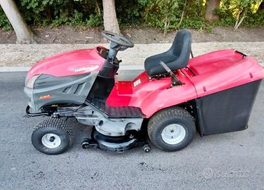 Trattorino tagliaerba 