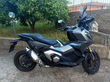 HONDA X-ADV 750 ABS