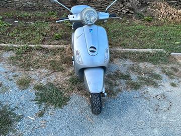 Vespa LX 125