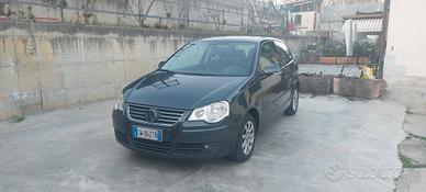 Volkswagen Polo IV 1.4 benzina 16v Sportline 3p
