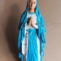 statuetta vergine Maria 