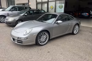 PORSCHE 997 Carrera Coupé