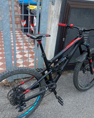Focus Sam 27.5 carbonio
