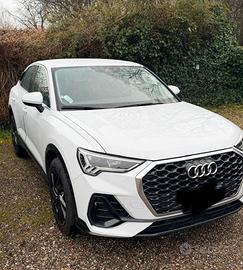 AUDI Q3 SPORTBACK 35 TFSI S-TRONIC IDENTITY BLACK