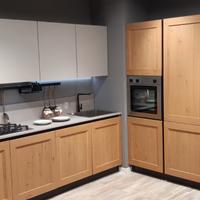 Rinnovo esposizione Cucina Legno e Vetro