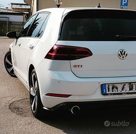 VOLKSWAGEN Golf GTI Performance serie 7.5 2017