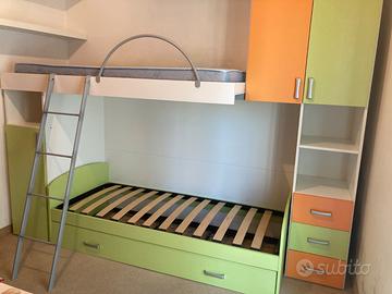 3 letti a castello + armadi bambino/a