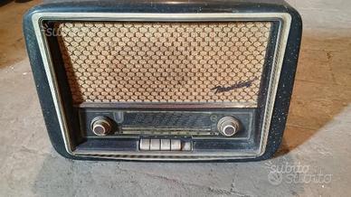 Radio a valvole marca MUSICAL
