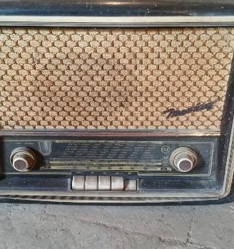 Radio a valvole marca MUSICAL