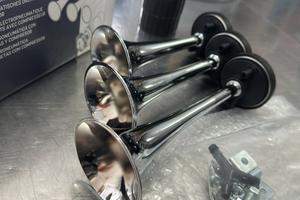 Trombe elettropneumatiche a tre cornetti