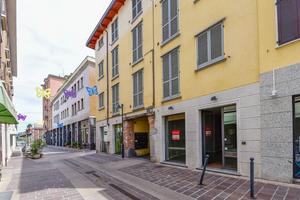 Immobile di 67 m² a Seregno