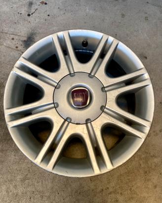 Cerchi in lega 15 pollici attacco Fiat 4x98