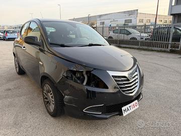 PACCHETTO: Ypsilon+ Ypsilon vendute insieme