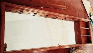 Specchiera con lampadine in legno massello