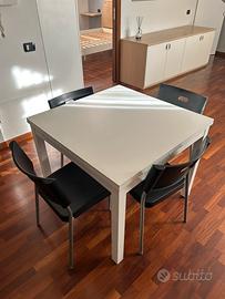 Tavolo allungabile con sedie Ikea