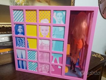 armadio di Barbie completo 