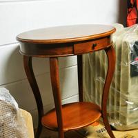 Tavolino in legno rotondo