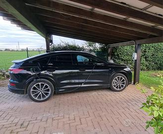 AUDI Q4 SPORT-BACK etron 
