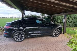 AUDI Q4 SPORT-BACK etron 