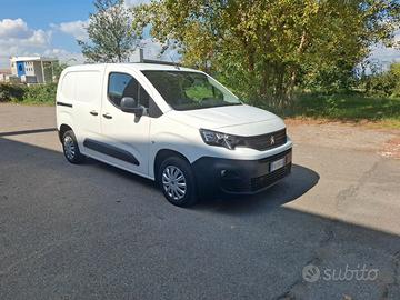 Peugeot Partner 1.6HD 100CV-No IVA -2019