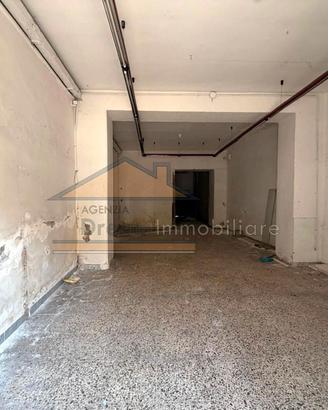 Locale commerciale al Corso Campano