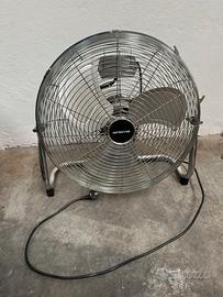 Ventilatore da pavimento in metallo Orieme