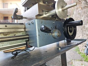 tornio emco 10  sospeso