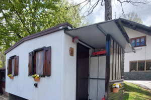 Casetta in campeggio (Abetone)