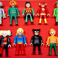 9 personaggi Playmobil Kinder 