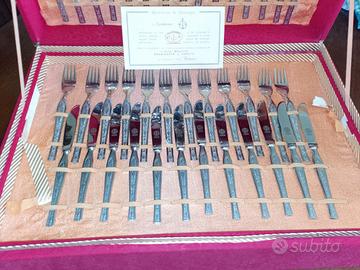 Set posate 75 pezzi anni 70