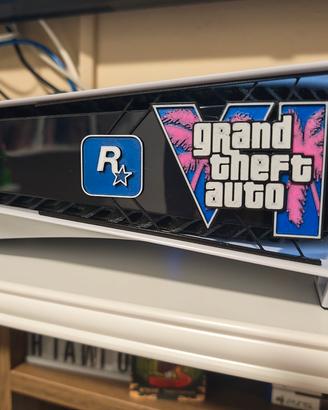 frontalino frontale ps5 a tema GTA 6