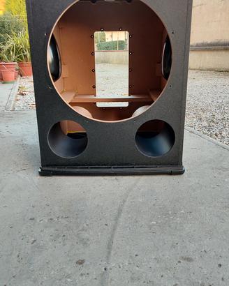 cabinet subwoofer behringer b1800xp 