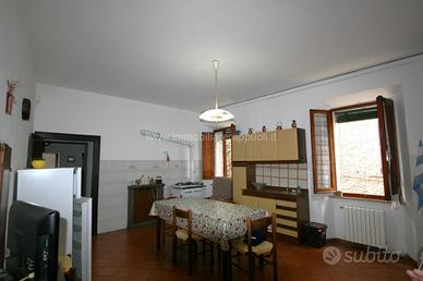 AP1236 - Scrofiano appartamento di mq 123