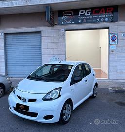 TOYOTA AYGO CONNECT - 2011