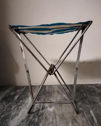 Sgabellino vintage pieghevole. 