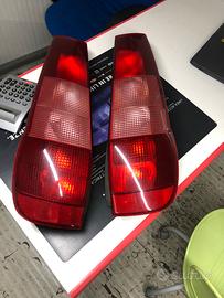 Fari posteriori fiat punto 1 serie