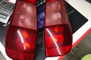 Fari posteriori fiat punto 1 serie