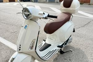 Vespa Primavera 125
