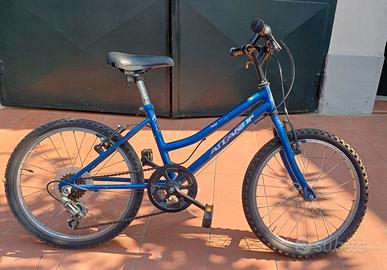 Bici blu da bambino