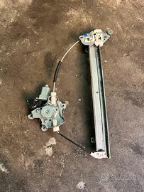 Alza cristalli ant.sx nissan juke 2010-2015