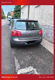 Auto Volkswagen golf 5
