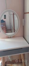 mobile Toeletta trucco con specchio luminiso
