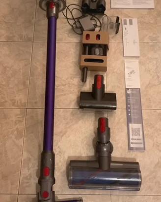 Dyson V11