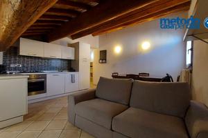 Elegante Bilocale Mansardato in Centro a Rovigo