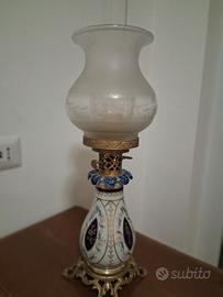 Lampada da tavolo in stile antico