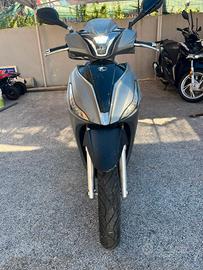 Kymco People S 200