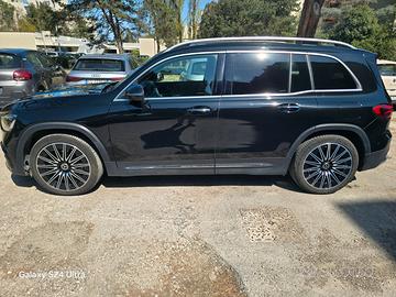 Mercedes glb 200 d 4 matic amg line premium