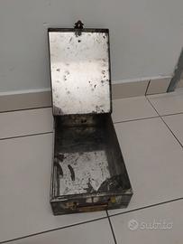 Cassetta di sicurezza vintage
