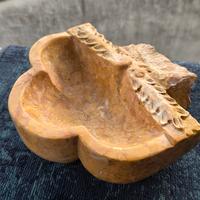 acquasantiera scultura in marmo