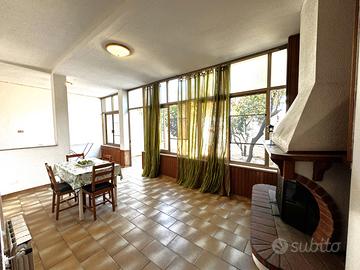 Quadrivano con Cortile, Box e veranda